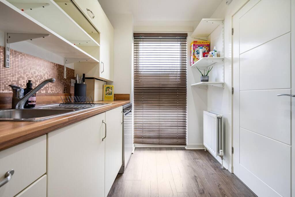 Bright, Modern 2 Bedroom House With Free Parking! Appartement Édimbourg