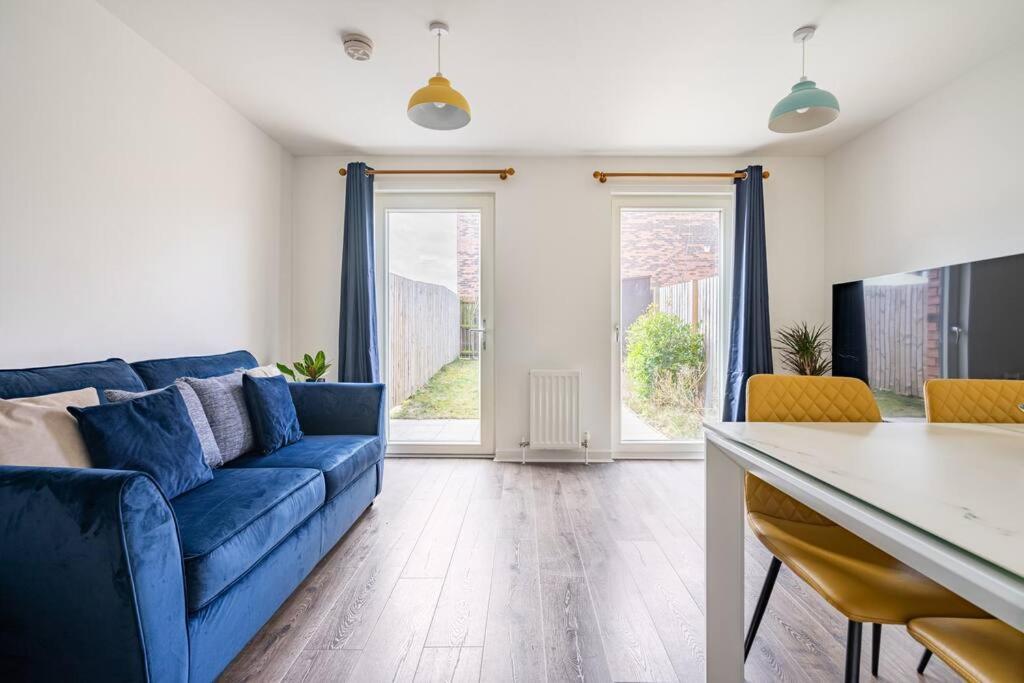 Appartement Bright, Modern 2 Bedroom House With Free Parking! *