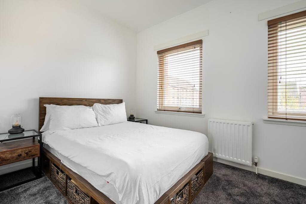 Appartement Bright, Modern 2 Bedroom House With Free Parking!